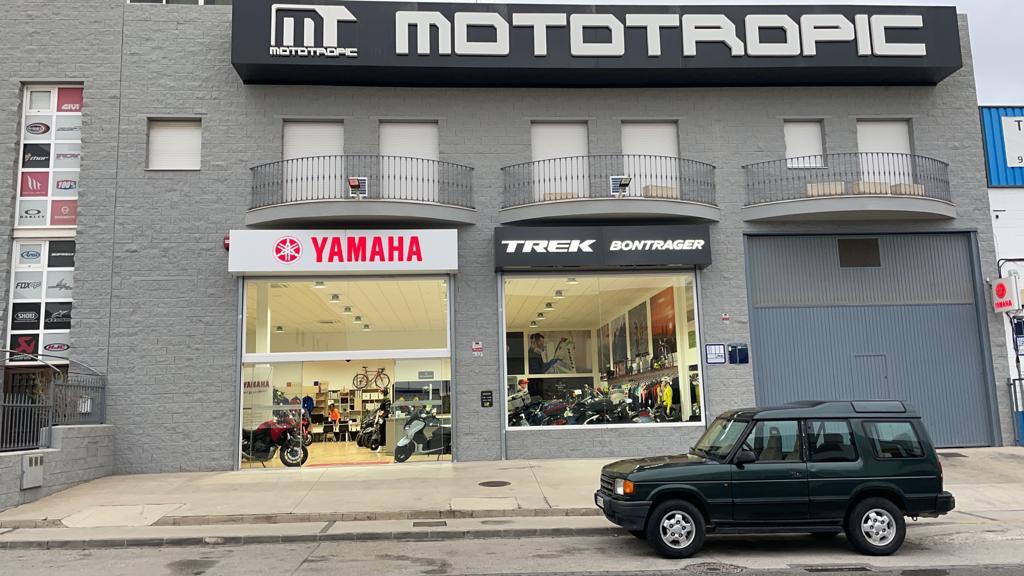 motosport-tropic-tienda-de-motos-y-bicis-en-motril-punto-de-venta